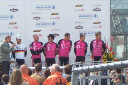 Team Telekom beim Radrennen Rund um die Nürnberger Altstadt 2003
